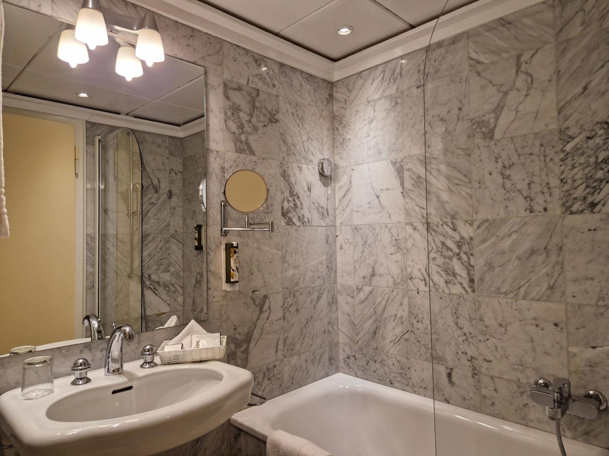 Hotel Athmos La Chaux De Fonds ห้อง รูปภาพ